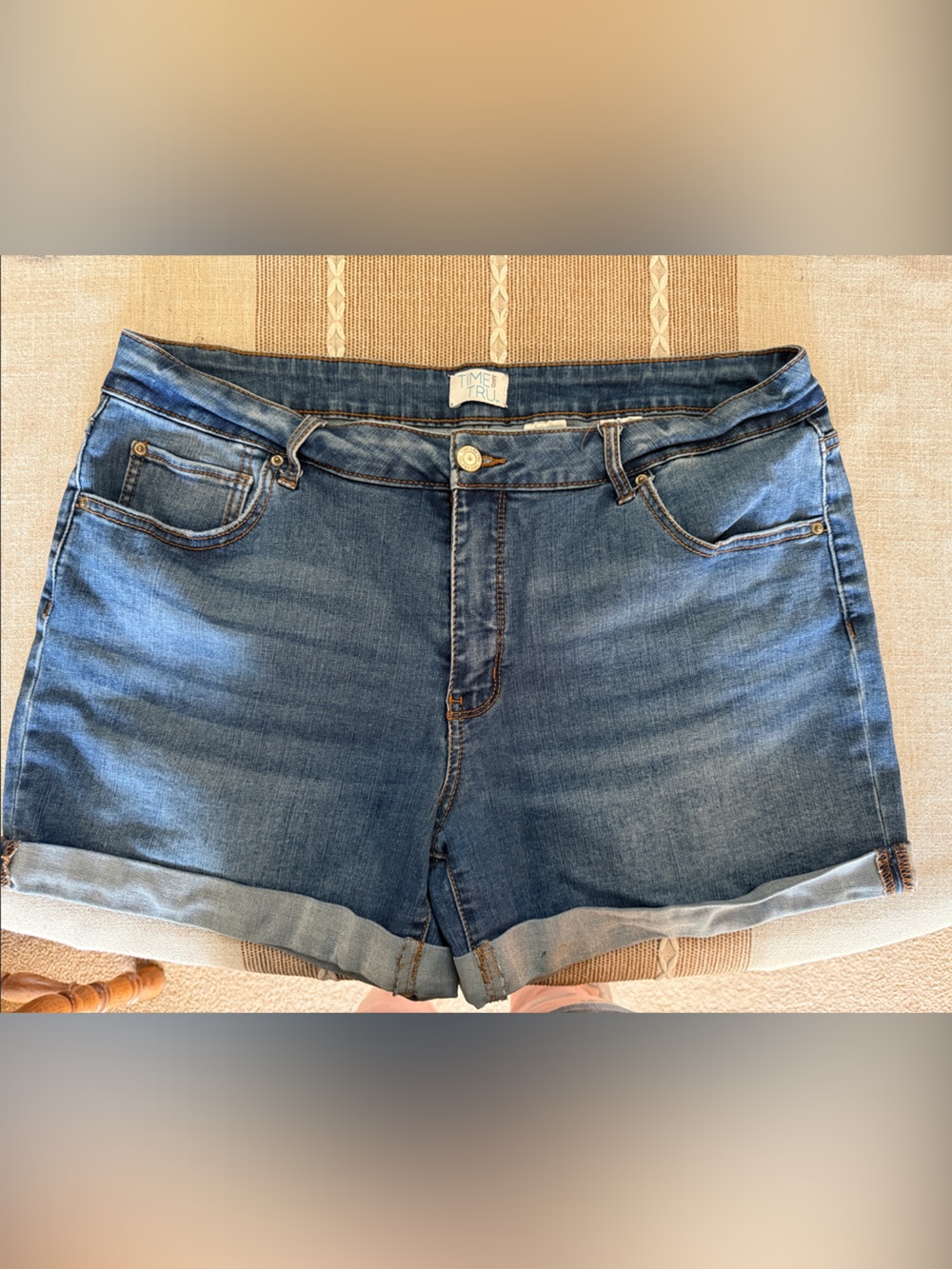Time and Tru Blue Denim Rolled-Hem Women’s Shorts